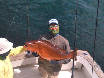 Sportfishing Tour - 27' Dusky "OutCast" - Half Day photo 2